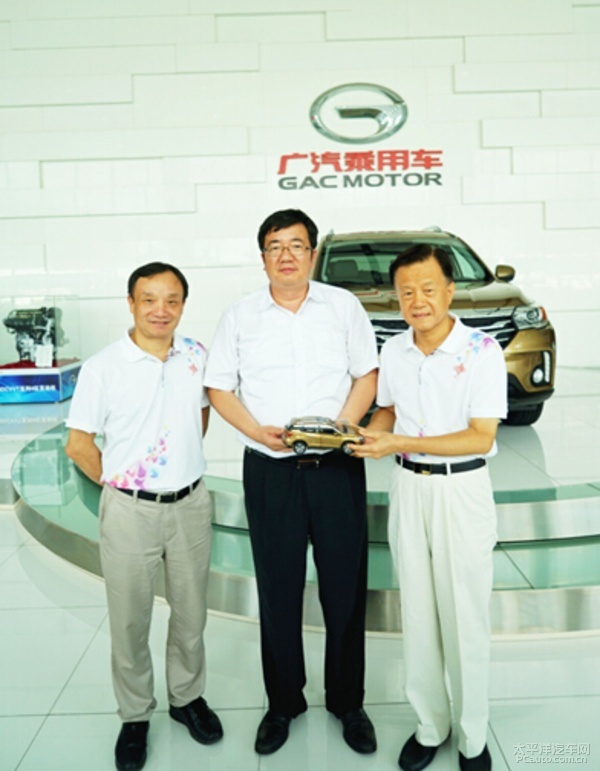 ��������քe����ï���F(tu��n)���¾��S�sï��ϯ���V������܇