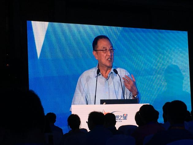 柳傳志:創(chuàng)業(yè)者要學(xué)會(huì)宣傳自己 堅(jiān)持做十說(shuō)九