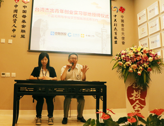 �DƬĬ�J���}