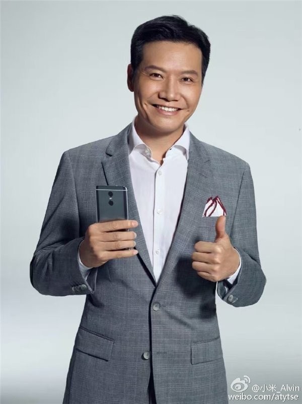 �t��Pro AMOLED�����a(ch��n)�̽��أ����Ժ��x��늺;��|����