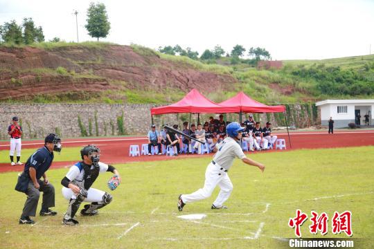 �D���û��̎�(li��n)�(du��)�c�û�ˇ�g(sh��)�����(du��)�e�а������ِ�����Sˮ�� �z