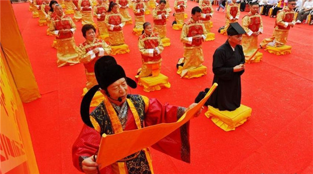 6��13�գ��}�_(t��i)�ɰ����g�����Ļ��������(d��ng)�����ڰˌú��{Փ����ꐾ����Ļ���(ji��)����ꐾ�����