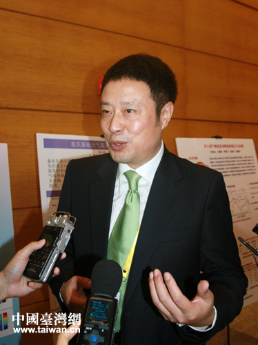 ����������Ӣ�܅��Ӻ��{��������Փ��