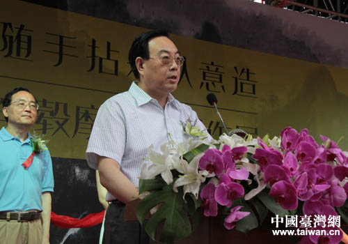 市政協主席葉明在畫展開幕式致辭 市政協主席葉明在畫展開幕式致辭