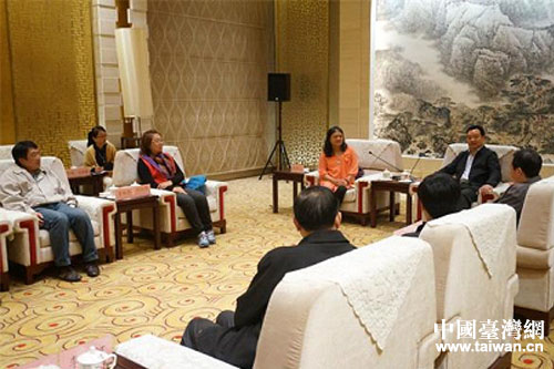 ����ʡί��ί�����(y��ng)��ί��(sh��)ӛ���������ң���(hu��)Ҋ(ji��n)�_(t��i)����������^(q��)�l(f��)չ�f(xi��)��(hu��)��(zh��)���L(zh��ng)�����m����һ�У�