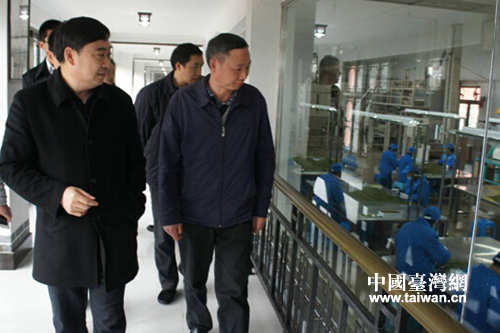 四川省臺辦主任周敏謙考察宜賓敘府茶業(yè) 四川省臺辦主任周敏謙考察宜賓敘府茶業(yè)