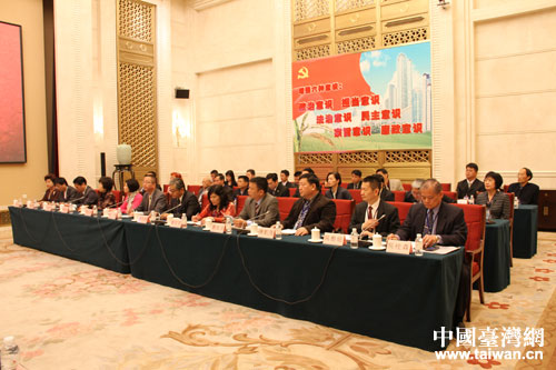 �������_�����h�H������Մ���e��