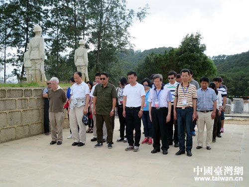 兩岸媒體團默哀 兩岸媒體團默哀