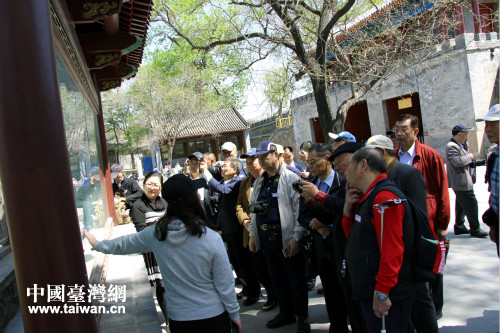 參訪團到承德避暑山莊參觀 參訪團到承德避暑山莊參觀