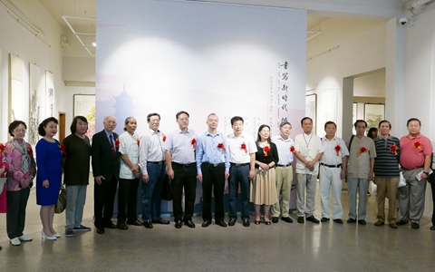 “紀念改革開放四十周年兩岸滿族同胞書畫展”在津舉辦