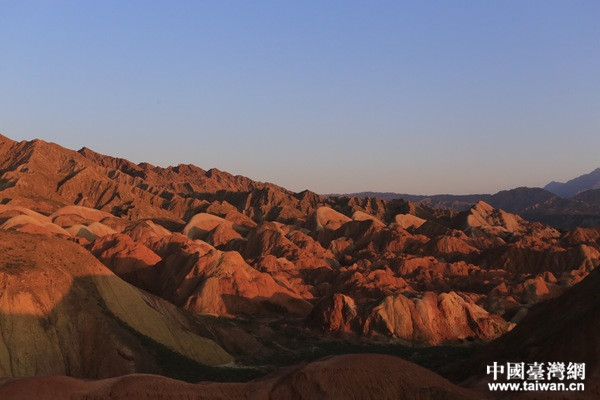 張掖丹霞景觀。(中國臺灣網 李岳 攝)