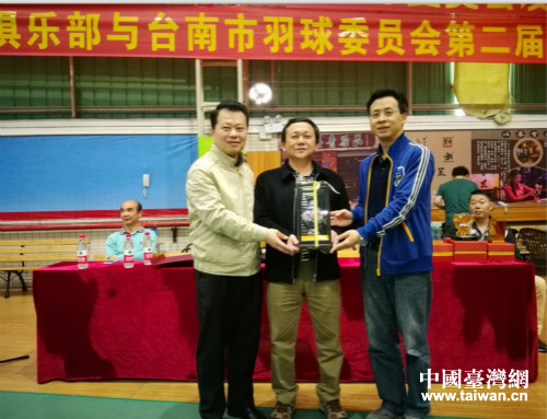 2��22�գ������^(q��)��ë��㘷(l��)���c�_(t��i)��������ί�T��(hu��)�ڶ������xِ