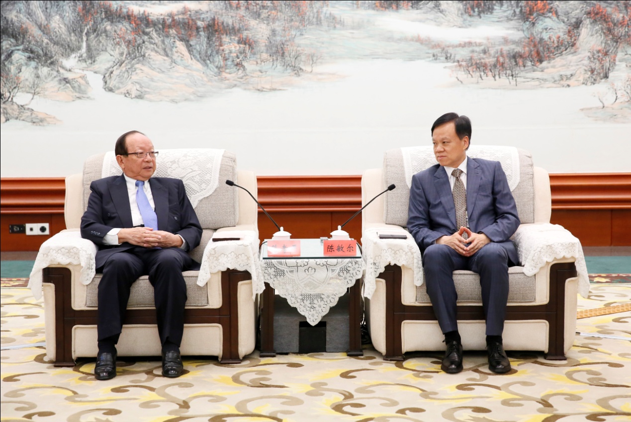 �������Ҋ�����hǰ����ϯ�YТ�����_�����e����