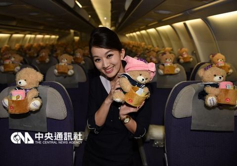 ���d���ռӏ��桰�ս�С�ܡ�17���ٵǙC��С�ܴ�܊����ľͰ��ë���b���ȷ��죬���ο�ͬ�α���������Դ���_���������硱