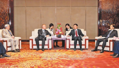 �x��հꐝ�(r��n)����(hu��)Ҋ(ji��n)�КW���h�ߌ�Փ����(j��ng)�Q(m��o)��(du��)Ԓ(hu��)���(d��ng)�W������