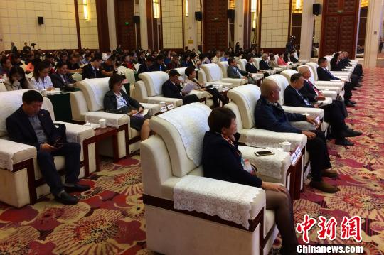 �ɰ��W(xu��)�ߡ���I(y��)�ҵ���ʿչ�_�����������Ա� �z