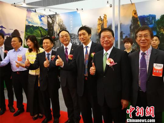 湖南張家界搭“空中橋梁”邀臺胞觀賞世界自然遺產(chǎn)