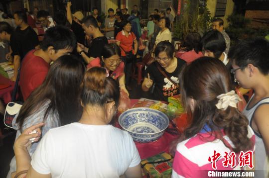 �ɰ����ﲩ��_�ϳ���Ԫ���M܊�B�T���Z����܊