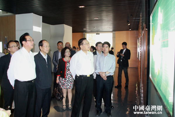 ���L�F(tu��n)һ�����y������Ҏ(gu��)��չ�[�^Ԕ��(x��)�˽��y���Кvʷ�l(f��)չ�ͳ���Ҏ(gu��)����