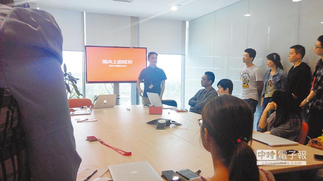 ����Ͱ�׌������һͬ���c���T���h