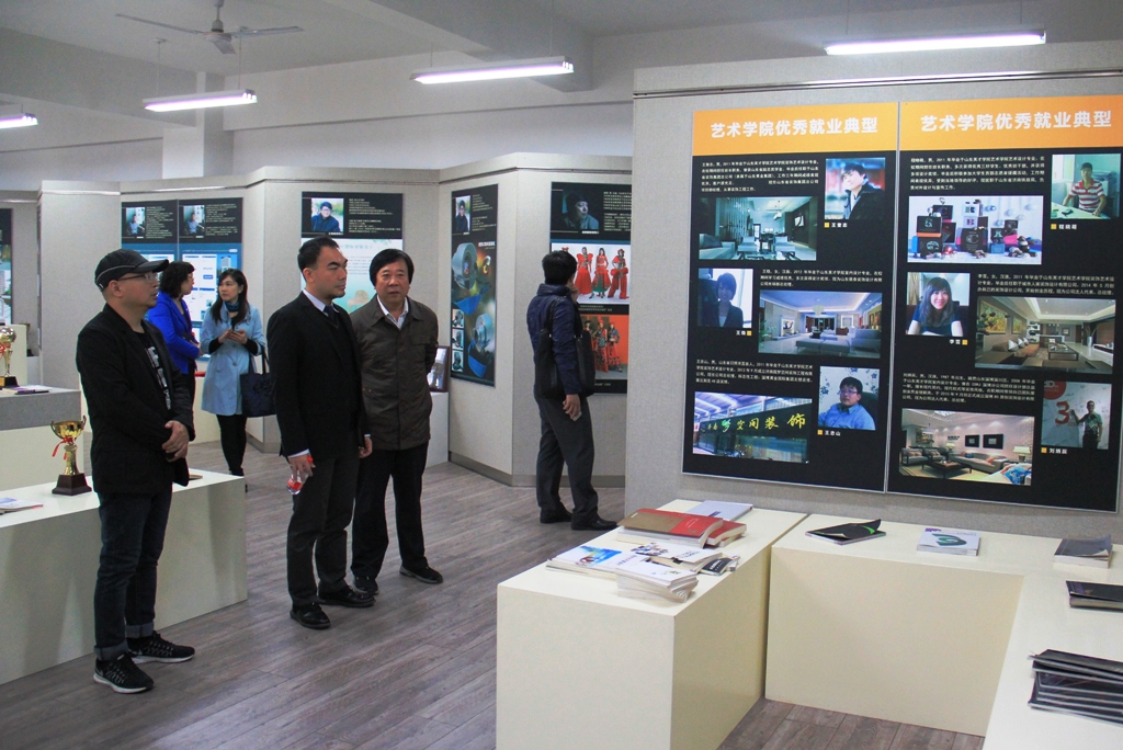 �_�����A�Ƽ���W��ɽ�|Ӣ�ŌWԺ�L������