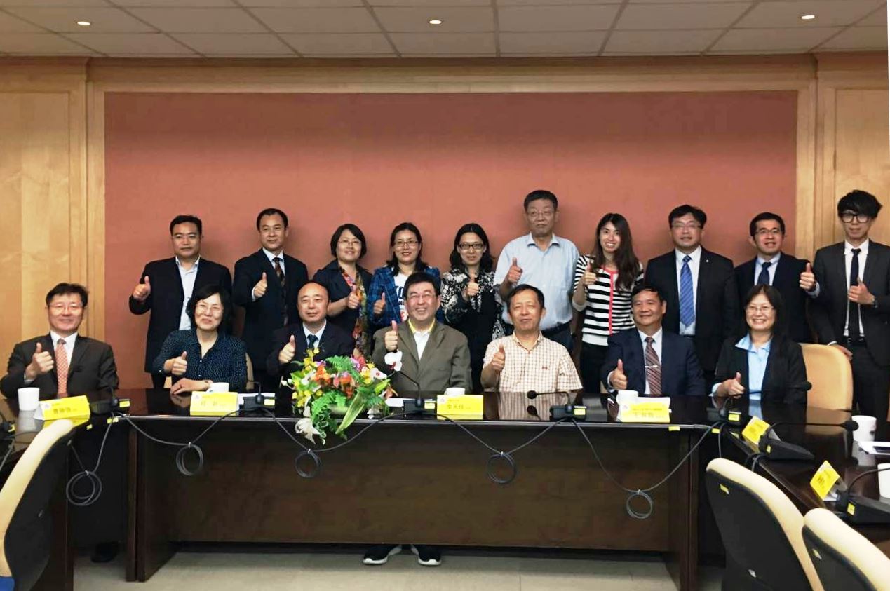 ɽ�|ʡ��У�����F(tu��n)���_�����L�Ї��Ļ���W(xu��)