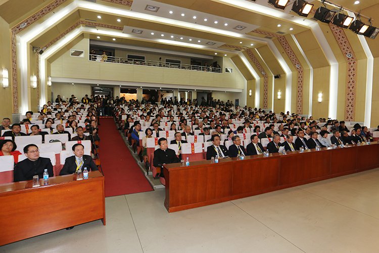 ���A���y(t��ng)�Ļ��c�ɰ�����l(f��)չ��ӑ����ɽ�|�����e��