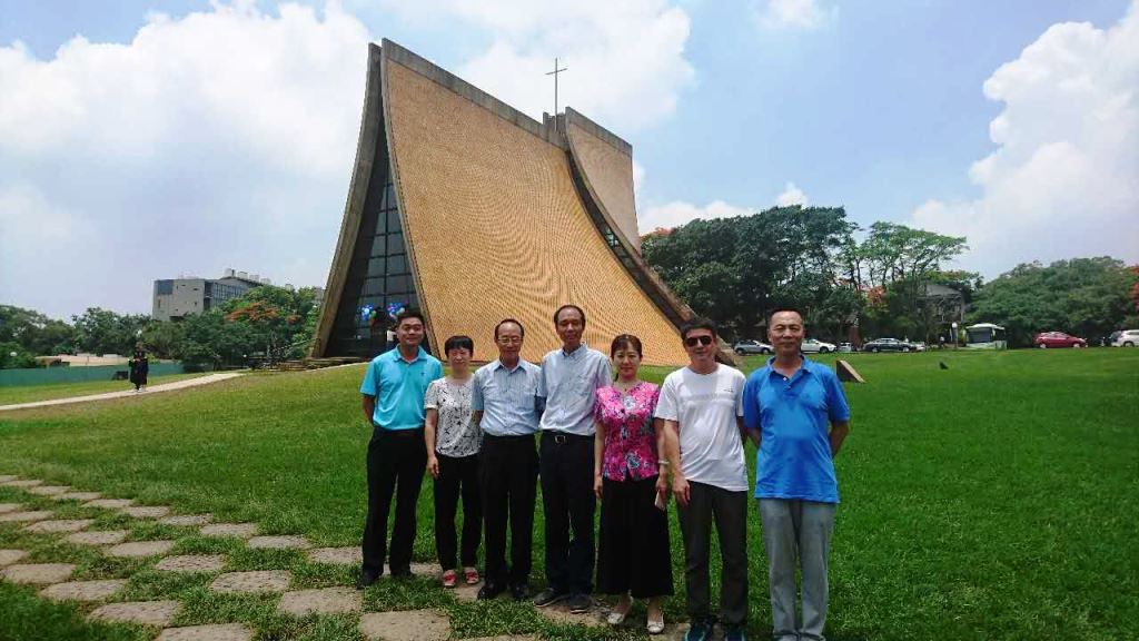 ɽ�|Ů�ӌWԺ�����F���_��У����ȡ�÷e�O�ɹ�