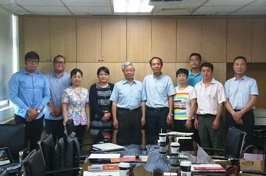 ɽ�|Ů�ӌWԺ�����F���_��У����ȡ�÷e�O�ɹ�