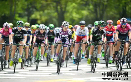 �h(hu��n)�����u���H����Ů�ӹ�·����Ѳ��ِ5����7�����Ϻ��г����^(q��)�e�k