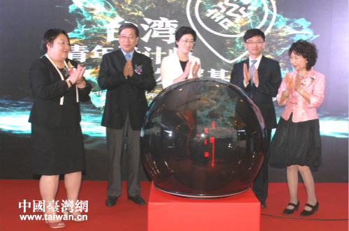 �_�������OӋ�����`�lչ������Ɇ���