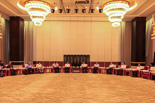 �Ĵ�ʡί��ί����ʡ�L������Ҋ2017���{�ɰ�ӛ���Ĵ����ϲ��L�F