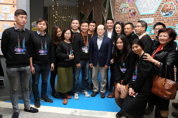 劉結一慰問在穗生活工作的臺灣創業青年 坦言有一見如故的感覺 劉結一慰問在穗生活工作的臺灣創業青年 坦言有一見如故的感覺