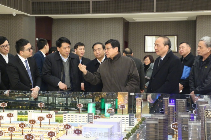 ���f(xi��)��(hu��)��(hu��)�L(zh��ng)ꐵ�����L�_(t��i)���ۂ���һ��