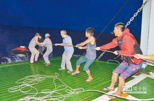 10���L���u�ɰ�����Ӿ���_�����{ҹ�κ�ͣ