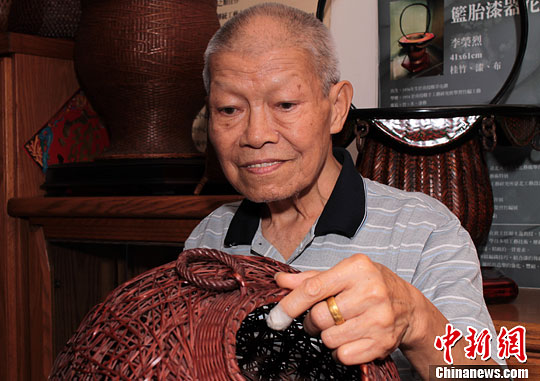 �_(t��i)�������z�������ˌ��F(xi��n)��ɰ������|(zh��)�Ļ��z�a(ch��n)(li��n)չ