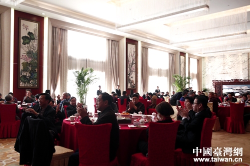 黃埔軍校同學(xué)會(huì)在京理事、抗日名將后人、黃埔親屬以及中央統(tǒng)戰(zhàn)部有關(guān)領(lǐng)導(dǎo)等60余人出席茶話會(huì)