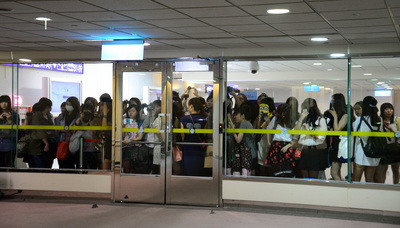 EXO���_�_�� �ձ���۷۽z�s���_��ӭ��ż��