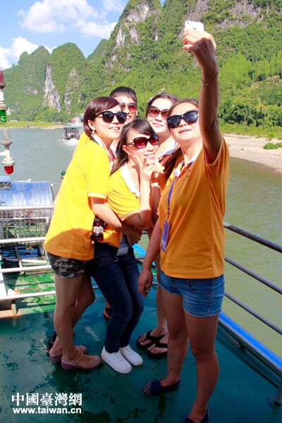 ��28�գ�������ϵ�ഺ�X���л�ӵĴ�W�����[�콭��(�Ї��_���W ���� �z )