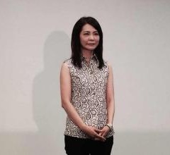 �������F��