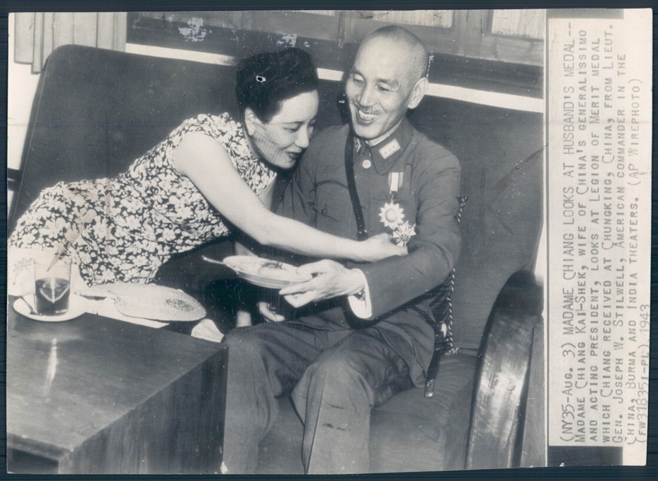 �Y��ʯ�c�����g���W�j�DƬ