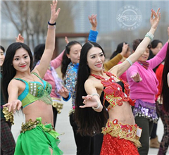 ̫ԭ30��Ů�ԡ��ಲ������Ƥ��ӭ���˹�(ji��)