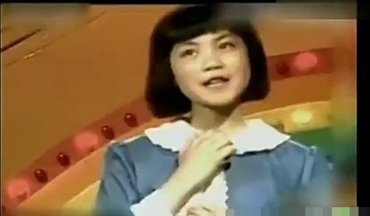 王菲14歲登臺照曝光(圖片來源:臺灣今日新聞網)