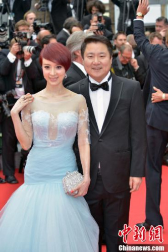 金巧巧(左) 資料圖