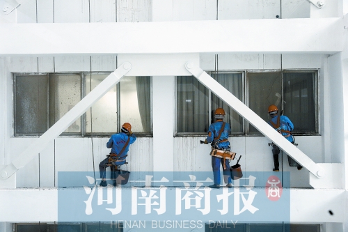 ��֩���ˡ�������ı����Ǹ��L�U