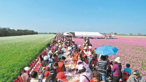云林舉辦花海節千人包紅龜粿好吃又好玩(圖)