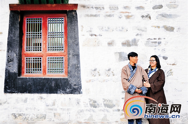 85后夫妻辭職環游全國 拍56套民族結婚照 85后夫妻辭職環游全國 拍56套民族結婚照