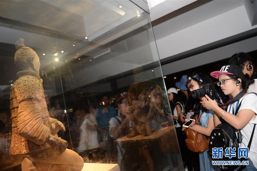 �����������{�ɰ���W�����I�߽����Rٸ