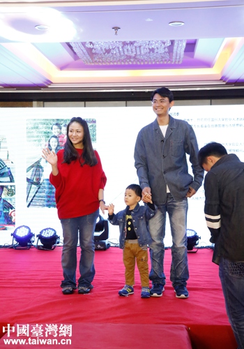 ���ɰ���������Ļ�������ӬF��