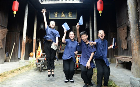 ��Ҋ�����ͼ��� �ɰ��������_չ����Խʽ���w�(y��n)���(d��ng).jpg